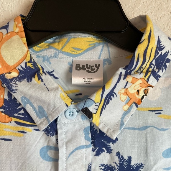 Bluey 100% Rayon Print Kids Button Down Shirt size XL 14/16-NWT - Picture 4 of 6